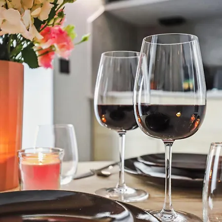 Lavie Maison - Basement Front Palais Royal *